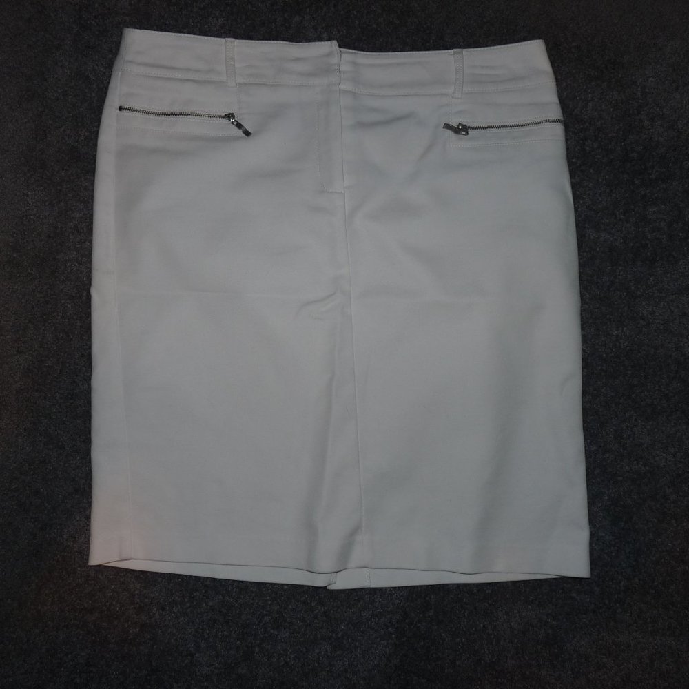 White pencil skirt